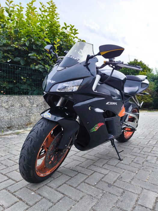 Honda  CBR 1000 RR 2004