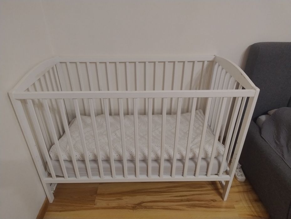 Łóżeczko dziecięce z materacem120x60