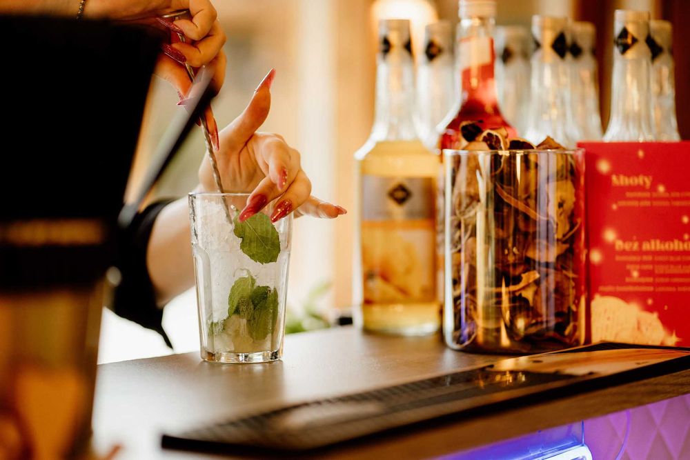 Mobilny drink bar, Obsługa & Usługi barmańskie - wesele, event i inne!
