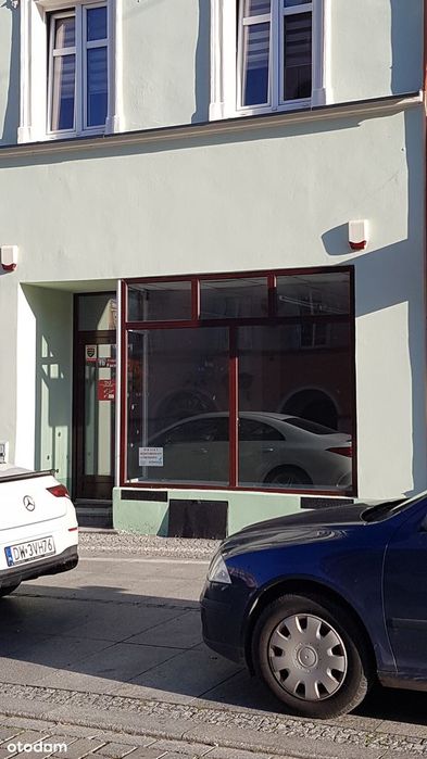 Lokal handlowy na rynku w Paczkowie