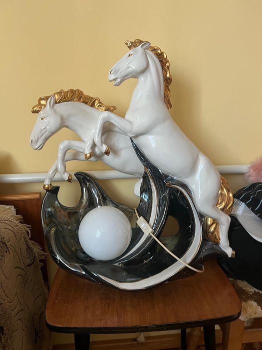 Світильник фаянсовий