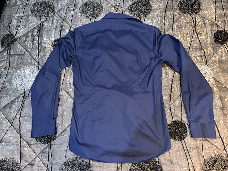 Camisa azul da Pedro Del Hierro