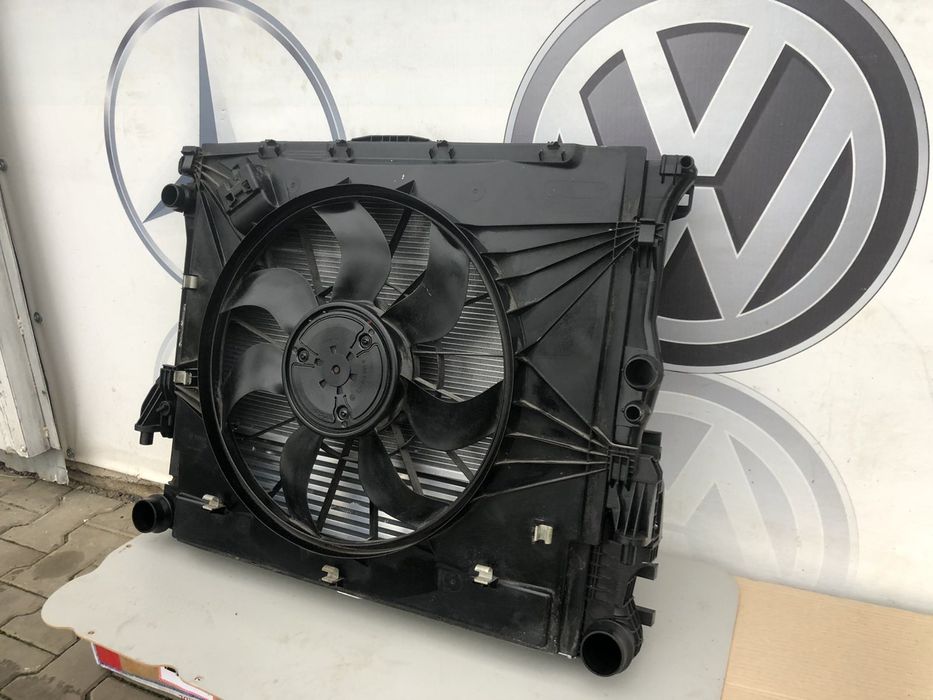 Радиатор радіатор дифузор вентилятор інтеркулер Mercedes Vito W447