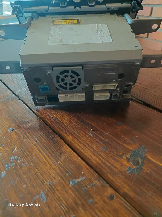 Продам магнітофон в автомобіль тойота рав 4 2006