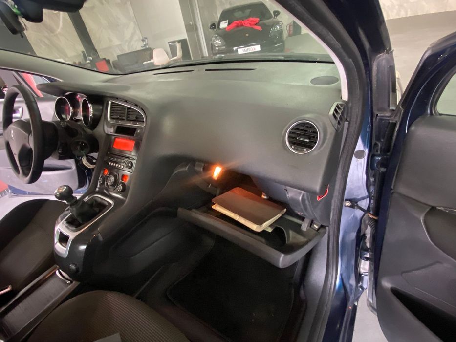 Peugeot 5008 1.6 HDi Premium