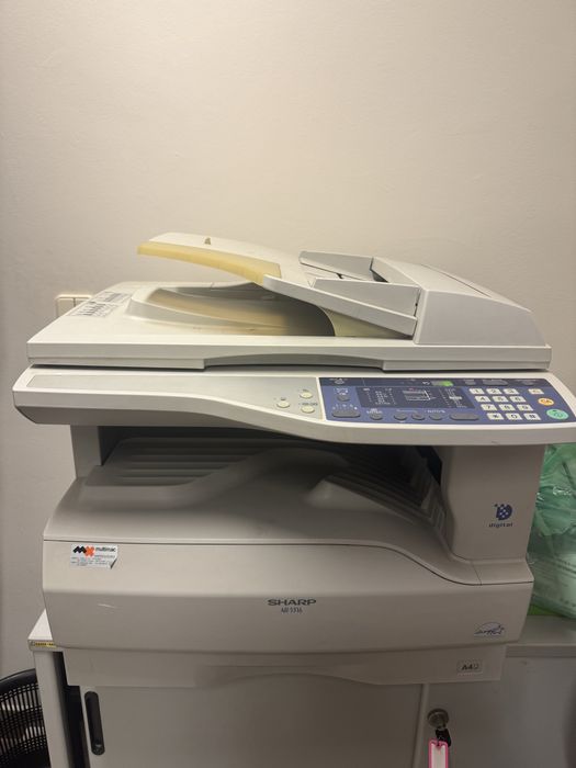Maquina fotocopiadora Sharp