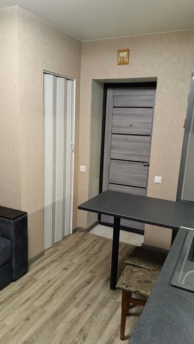 Здається кімната в гуртожитку Кубанської України 19-А Лісовий масив