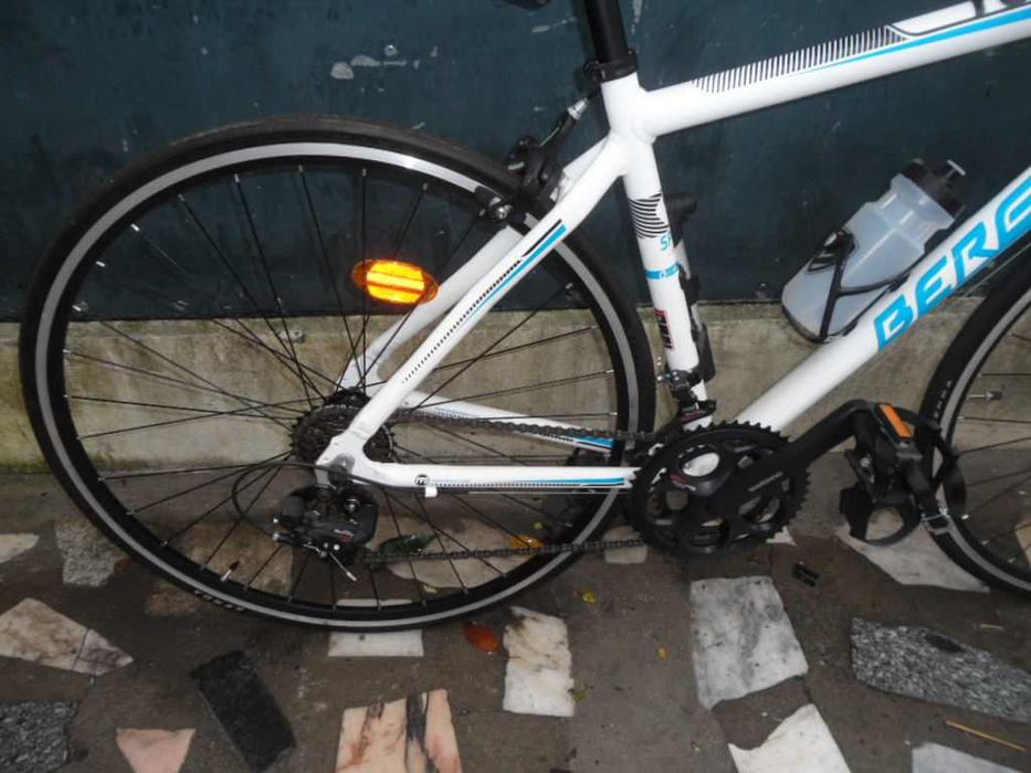 Bicicleta Estrada Berg Fuego 20 c/extras