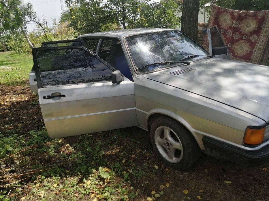 Продам Audi 80 торг