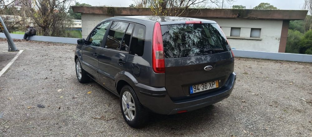 Ford Fusion 1.2 Full Extras 2004 75cvs