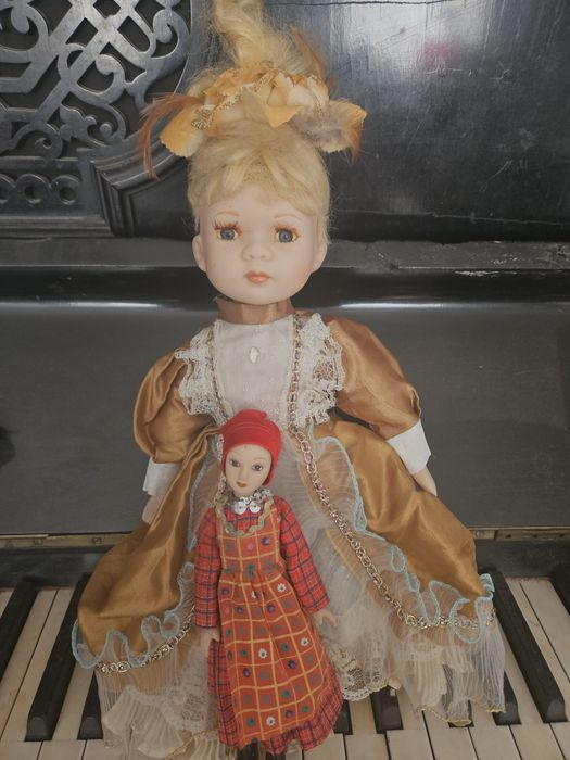 Лялька фарфорова 2 штуки