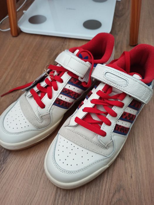Sapatilhas Adidas forum 84 low T42 novas novo na caixa a estrear