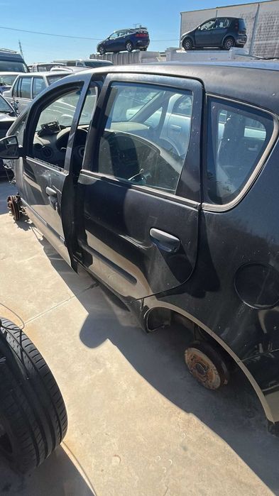 Misubishi Colt 2006 para Peças