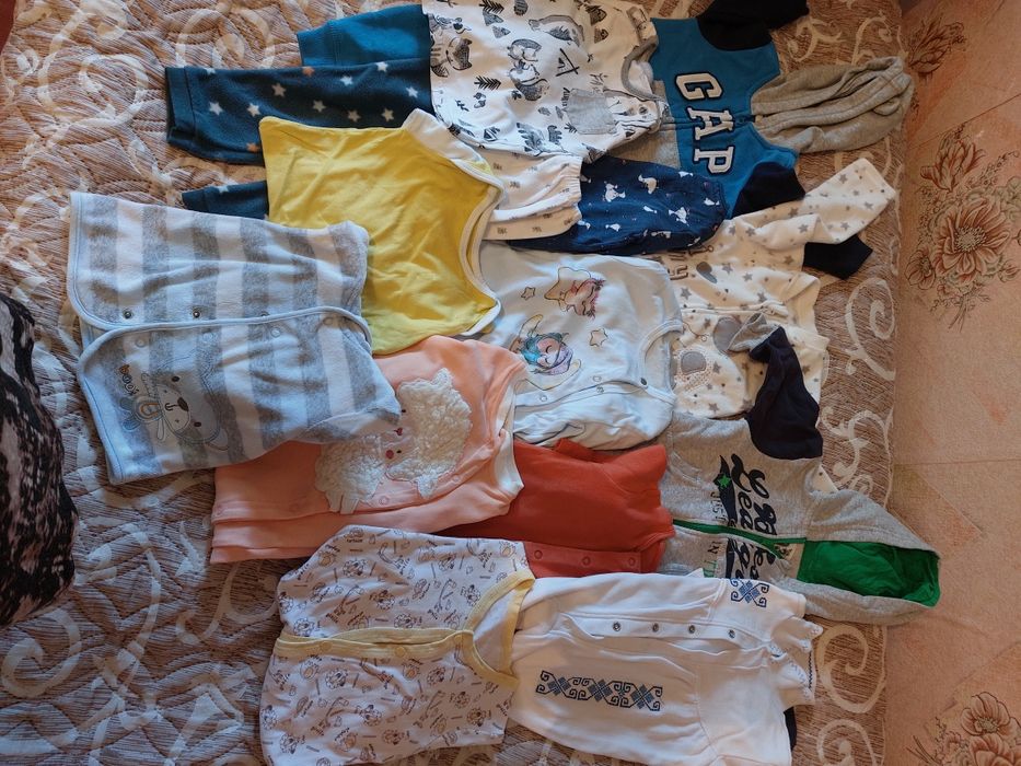 Детские вещи для малыша на 6-9 месяцев