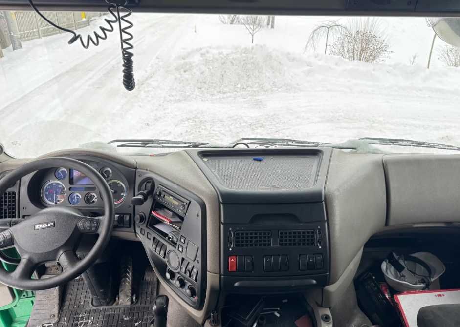 Продаю вантажівку з кузовом DAF XF 105.410, рік випуску 2011.