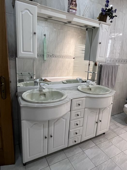 Conjunto completo de casa de banho Sanitana – Móvel duplo, sanita, bidé, banheira e resguardo
