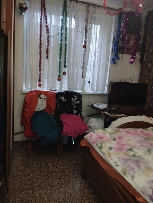 Продам 2 комнатную квартиру 3/9 ,м Дворец Спорта