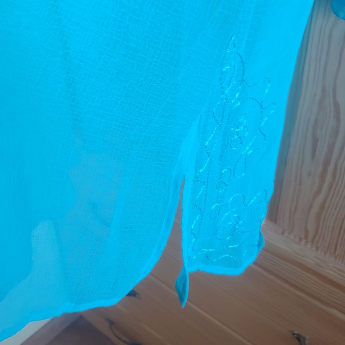 Damska sukienka plażowa.