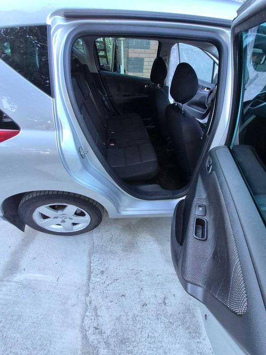 автомобіль Peugeot 207