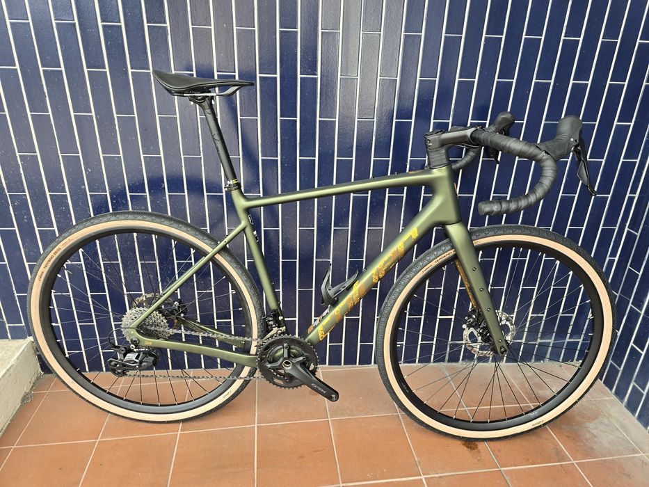 Bicicleta carbono L gravel 12x2v