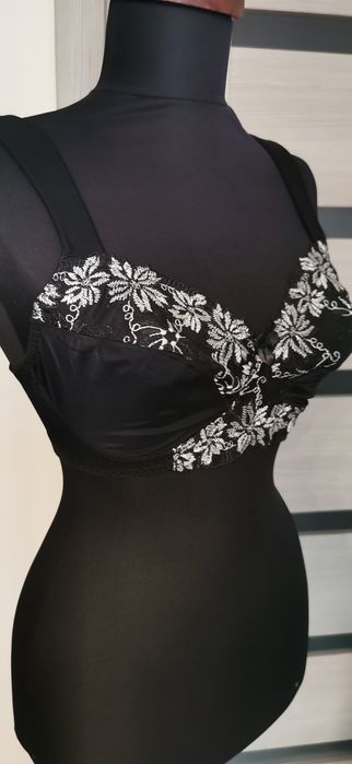 Nowy biustonosz BPC Selection 75 D miękki