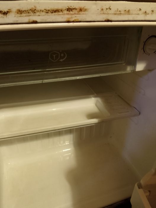 Lodówka mała sprawna