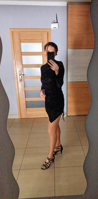 Czarna asymetryczna sukienka XS/S imprezy okazje