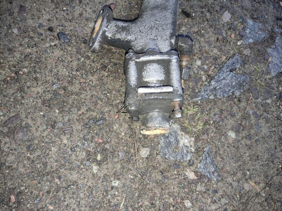 Топливный насос ямз 238, труба водяная