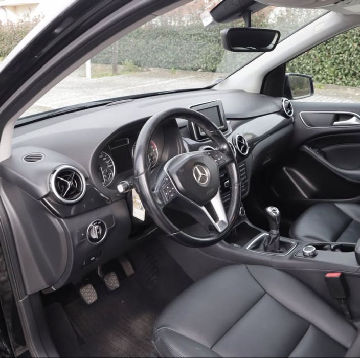 Mercedes-Benz B180d