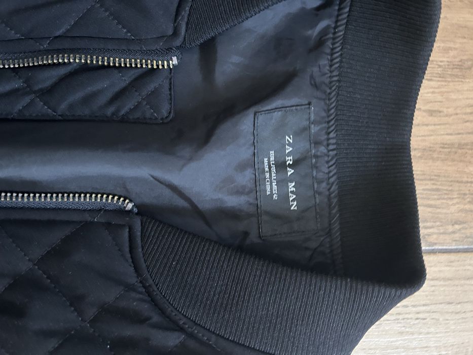 Бомбер zara в чудовому стані