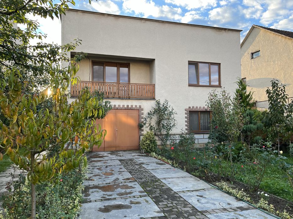 Дім 232 м2 приват ділянка 7 сот Берегово Бем Йожефа 62-A