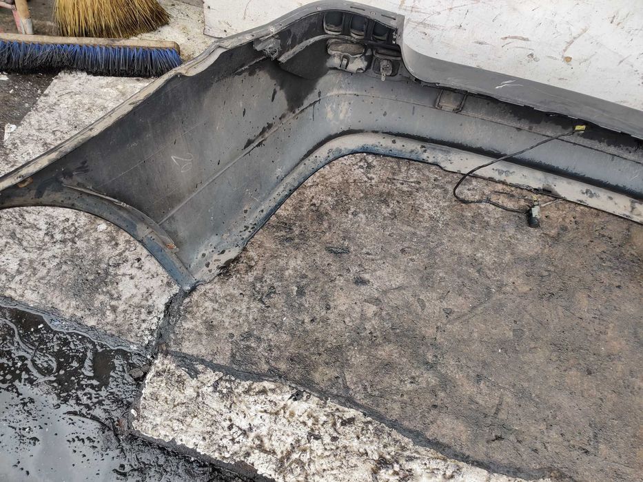 BMW E60 E61 Zderzak Tył Tylni Czarny