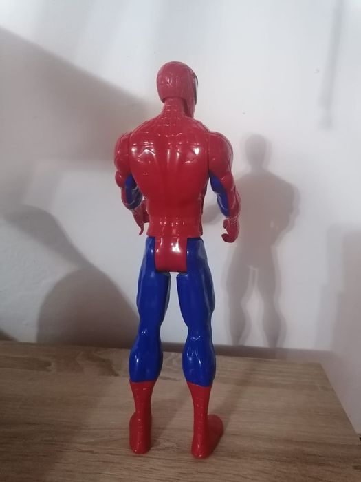 Boneco do Homem Aranha Spider Man uma figura de BD da Marvel sendo em plástico rígido e fabricação Made in China 2013

Altura 29 cm

Disponho de o