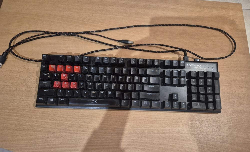 Teclado mecânico HyperX