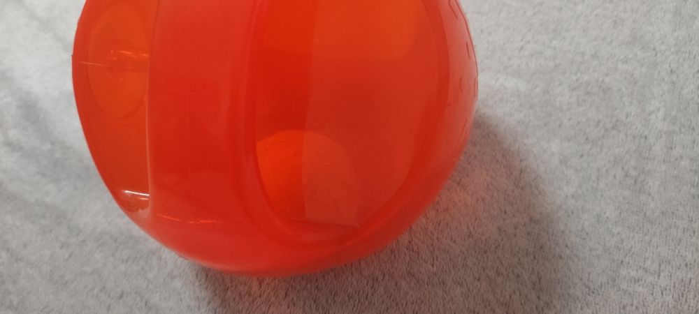 Kong jumbler ball piłka dla psa