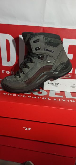 Женские,мужские кожаные кроссовки LOWA Германия ориг.р,38-39-39,5-40