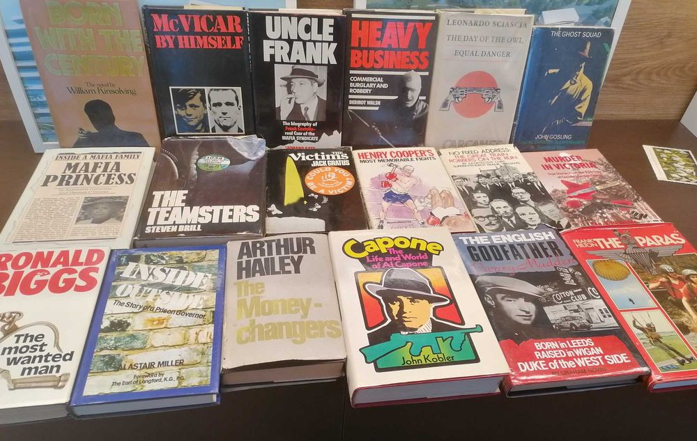 116 livros capa dura inglês