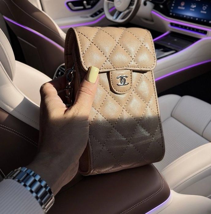 Стьобана сумочка для телефону в стилі Chanel елегантна жіноча мінісумка