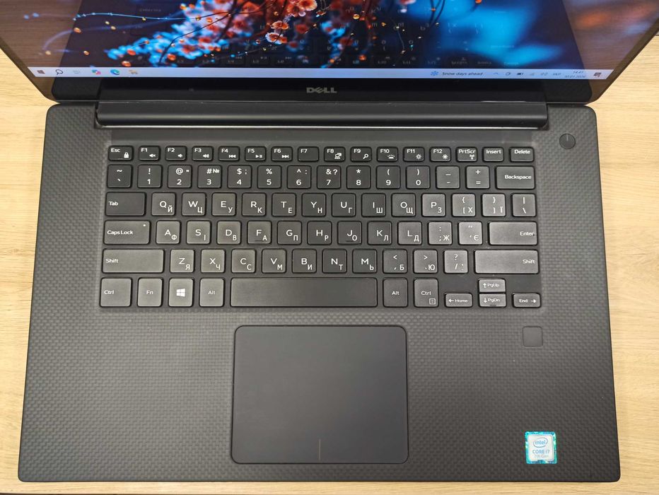 Ноутбук Dell XPS 15 9560 4K IPS Сенсор/i7 4ядра/16gb/512Gb/GTX1050 4gb