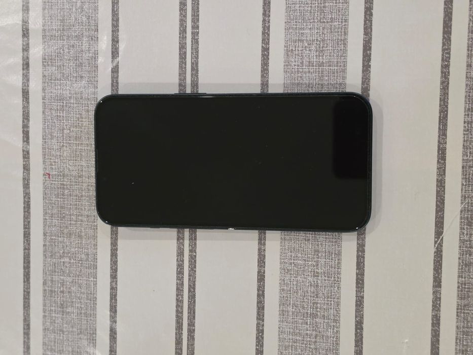 iPhone 13 – 256 GB | Bom Estado | Caixa + Cabo