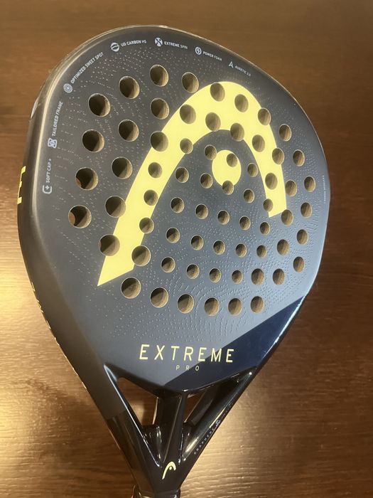 Raquete de padel. Head extreme pro 2025. Como nova, sem um unico arranhao. Motivo de venda o facto de ter de comprar uma raquete mais leve