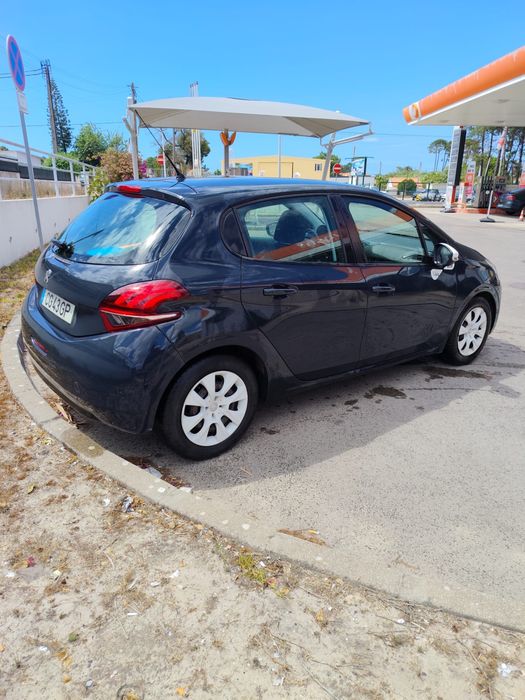Peugeot 208 1.2