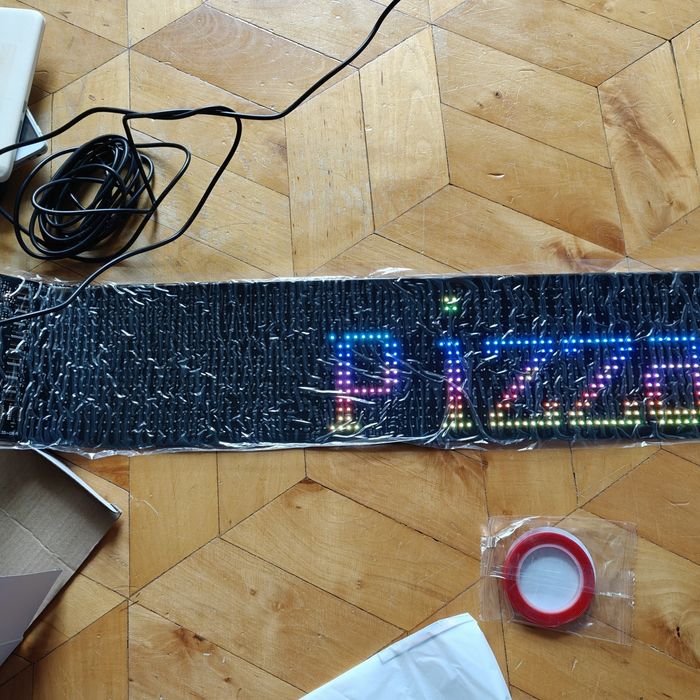 Panel LED na reklamę