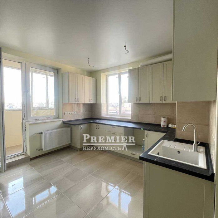 2-кімнатна 92 м² з великою кухнею-вітальнею новий будинок Таїрова