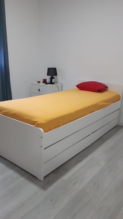 Móvel de quarto de solteiro