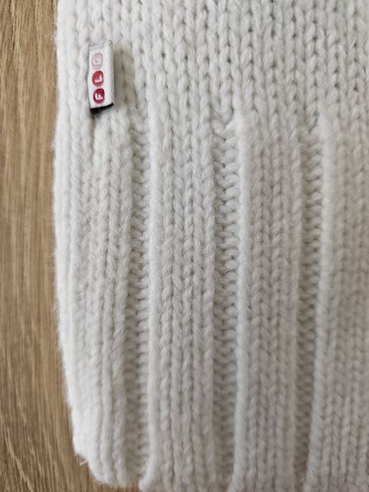Sweter z golfem damski Flashlights