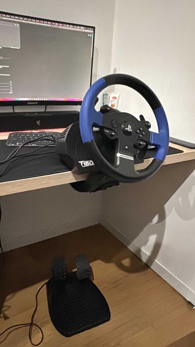 Volante Thrustmaster T150 Force Feedback (PS/ PC)