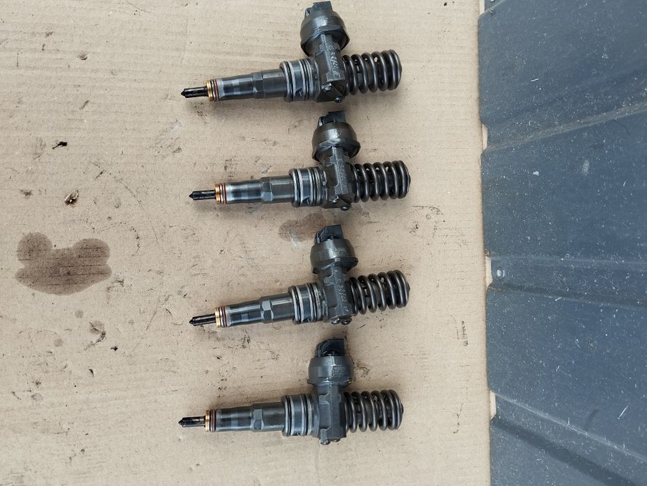 Pompowtryskiwacze pompowtryski 038130073BQ 2.0TDI BMP VW Passat B6 Golf V Altea Audi A3 8P