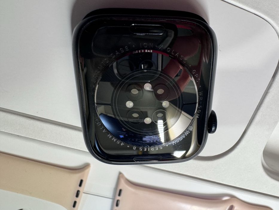 Продам Apple Watch  Series 8 45MM