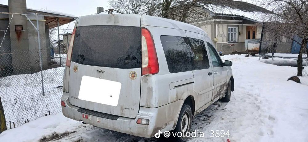 Продам машину Чері Карі